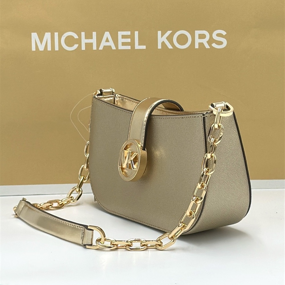 MICHAEL KORS CARMEN SMALL
POUCHETTE SHOULDER CHAIN BAG
Pale Gold/GOLDEN HARDWARE - Picture 6 of 14